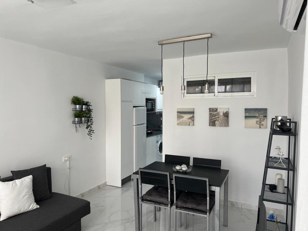 Apartamento Con Piscina Y Barbacoa Appartement La Cala Del Moral Buitenkant foto