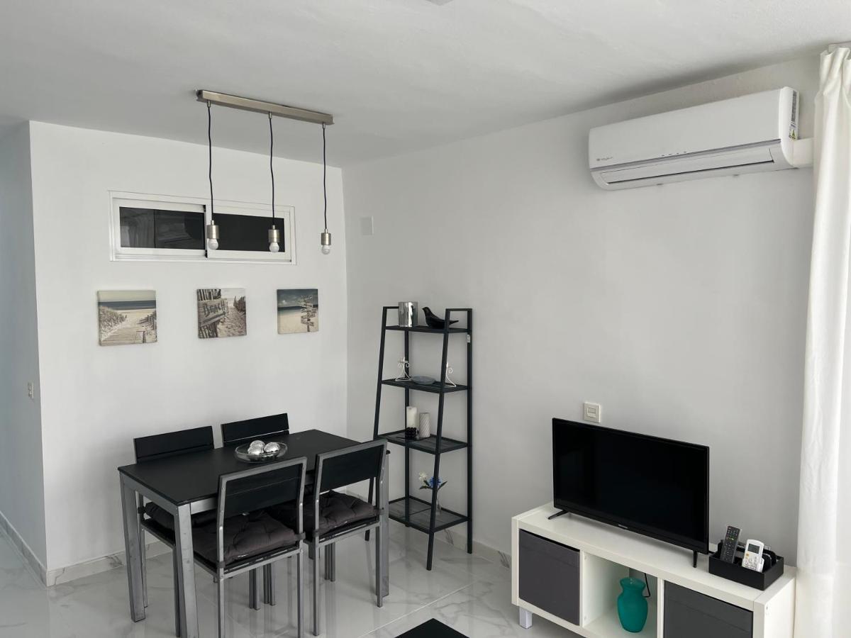 Apartamento Con Piscina Y Barbacoa Appartement La Cala Del Moral Buitenkant foto