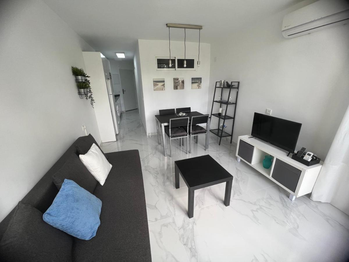 Apartamento Con Piscina Y Barbacoa Appartement La Cala Del Moral Buitenkant foto
